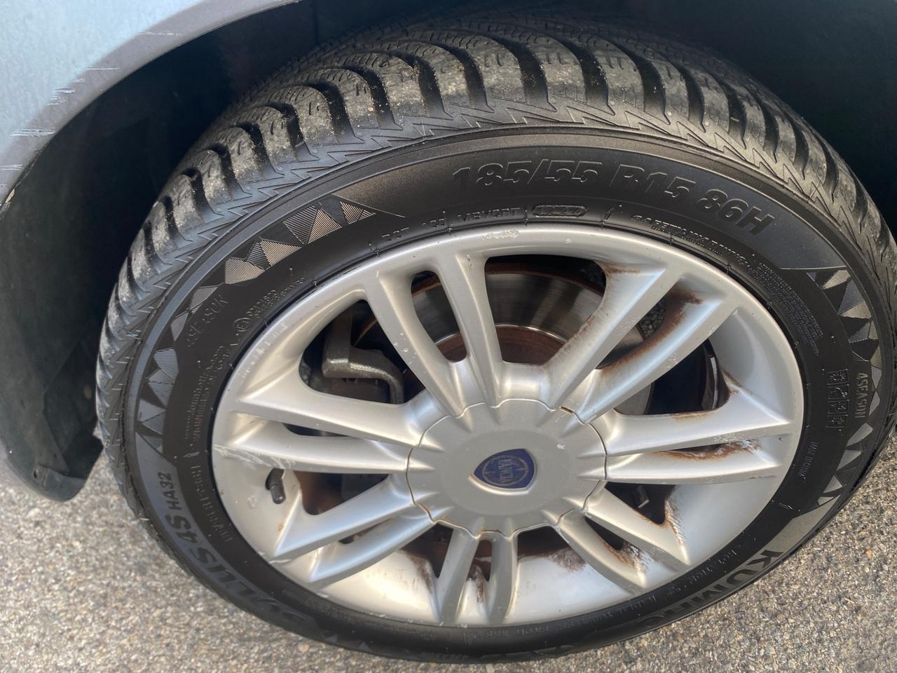 Lancia Ypsilon 1.2 69 CV 5 porte GPL Ecochic Silver