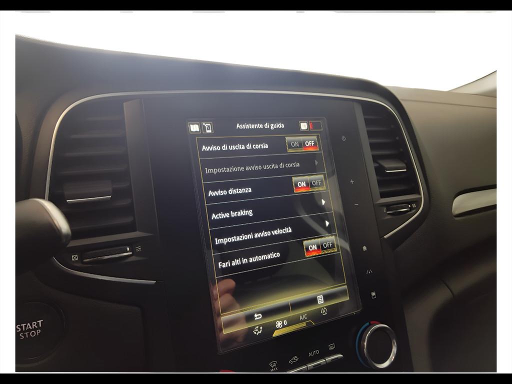 RENAULT Megane IV 2016 - Megane 1.3 tce Intens 140cv fap