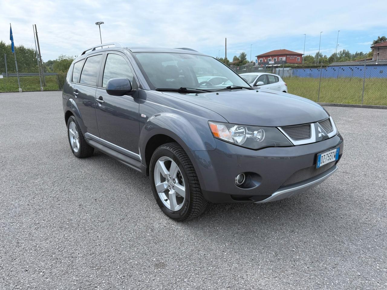 Mitsubishi Outlander 2.4 Benz/Gpl MIVEC Instyle 7 p.ti