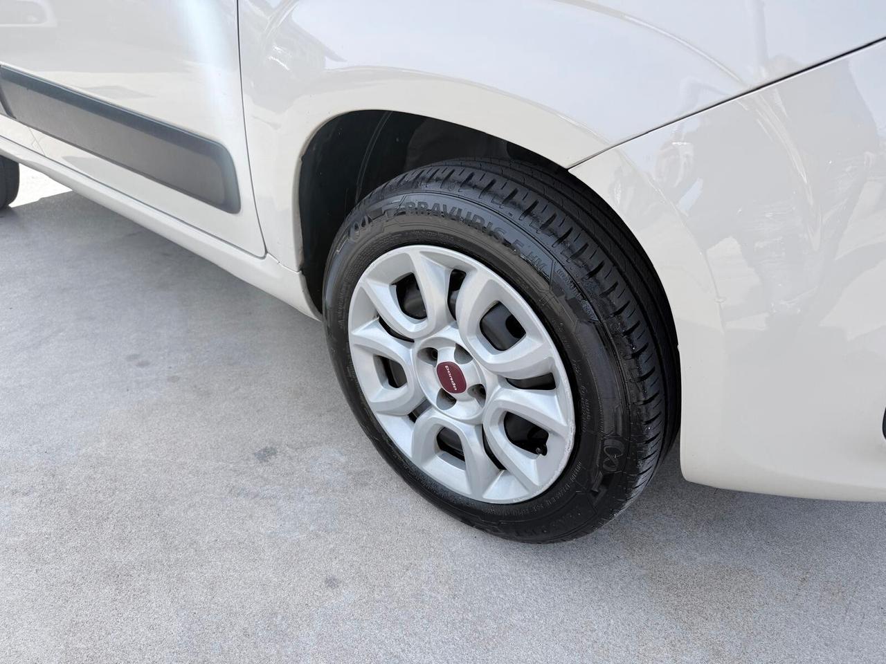 Fiat Panda 0.9 TwinAir Turbo Natural Power Lounge