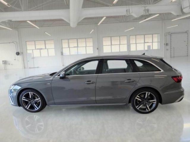 AUDI A4 Avant 40 TDI quattro S tronic S line edition