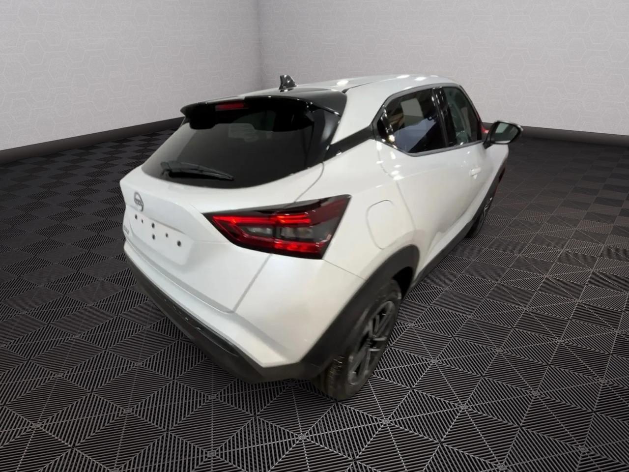 Nissan Juke 1.0 DIG-T 114 CV N-Connecta