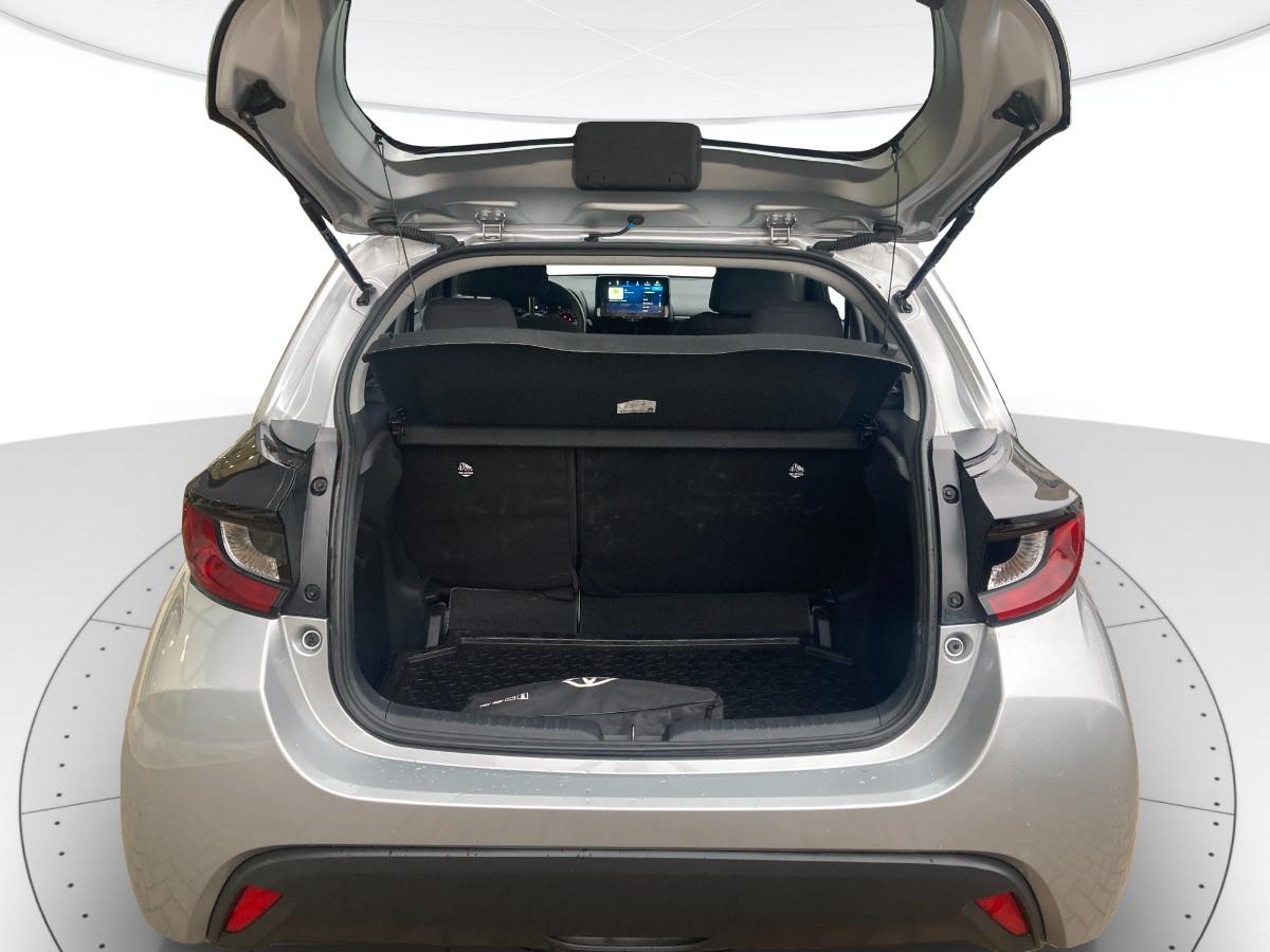 TOYOTA Yaris 1.5h Active