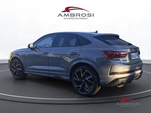 AUDI RS Q3 2.5 quattro s-tronic