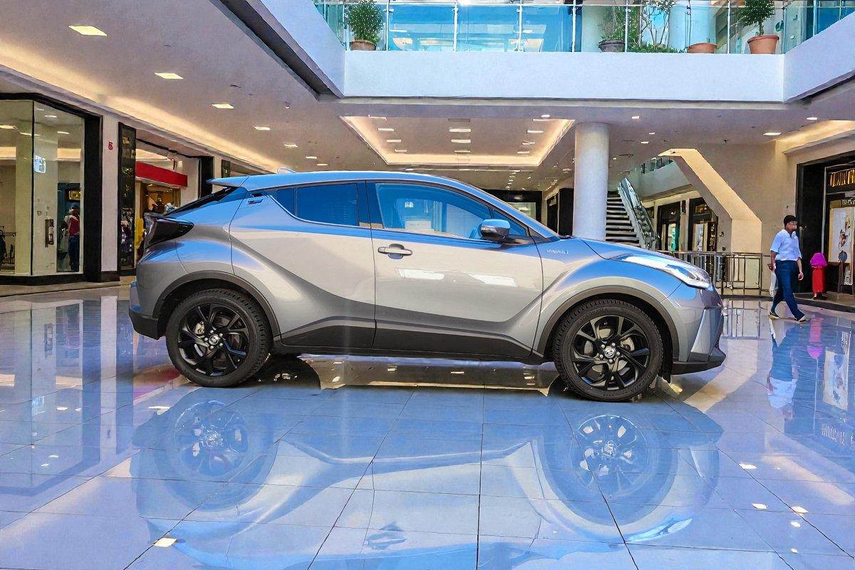 TOYOTA C-HR 1.8 Hybrid E-CVT Trend