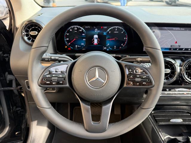 MERCEDES-BENZ GLA 180 d Automatic Business Extra (TETTO)