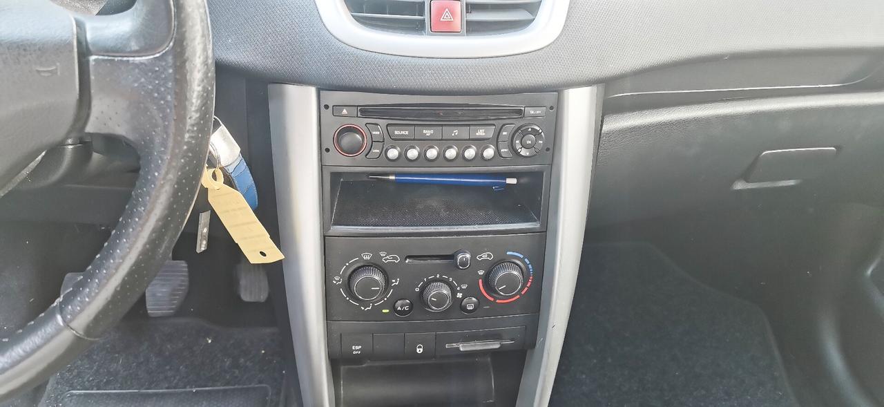 Peugeot 207 1.4 8V 75CV SW Active