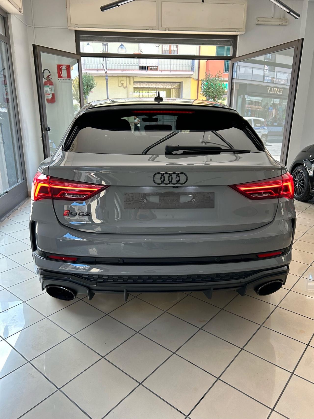 Audi Q3 RS Q3 Sportback 2.5 TFSI quattro