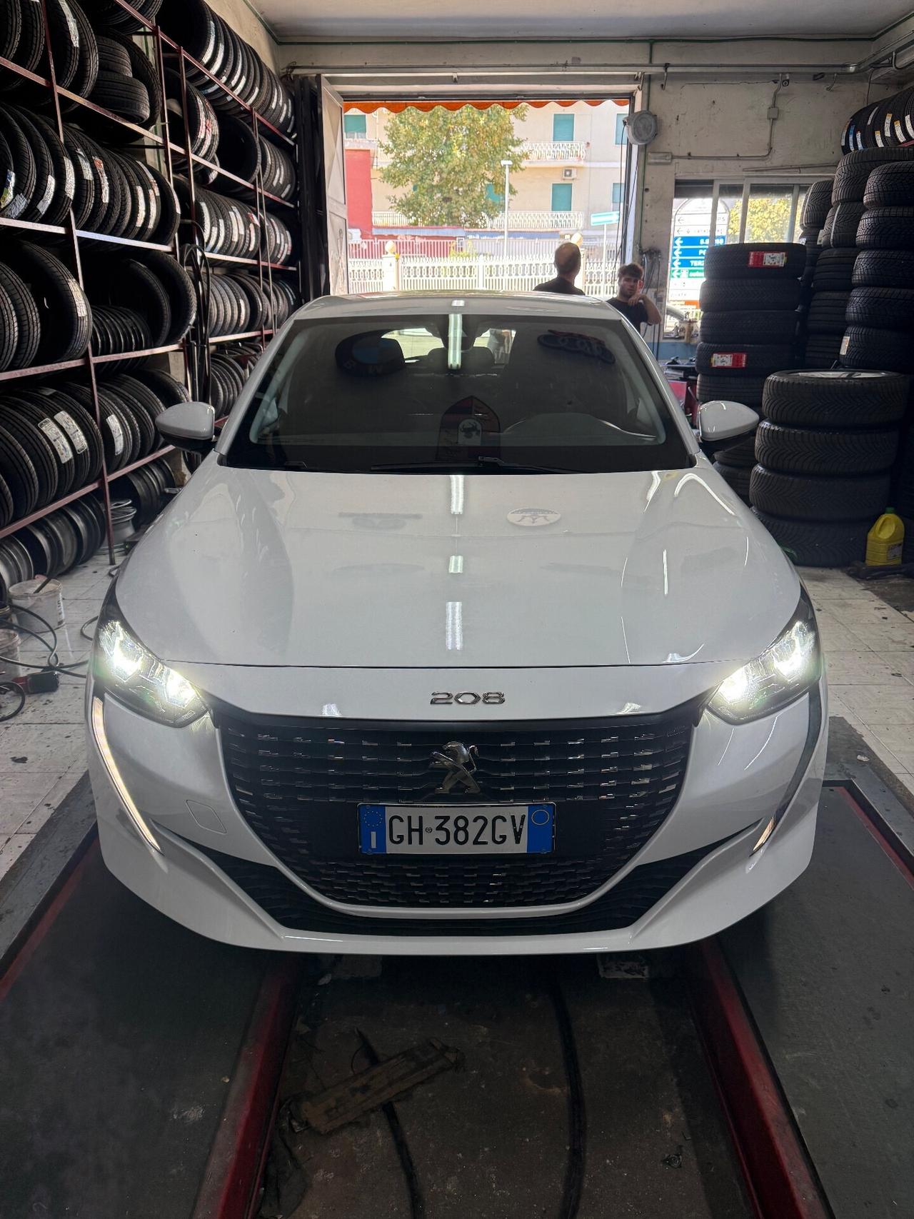 Peugeot 208 PureTech 100 Stop&Start EAT8 5 porte Allure