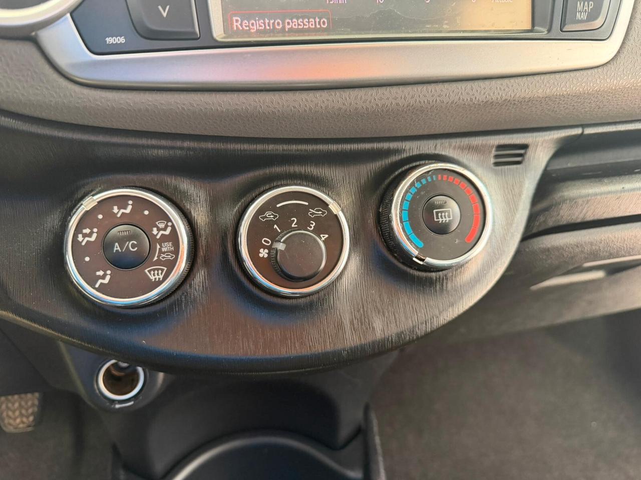 Toyota Yaris 1.0 5 porte Lounge