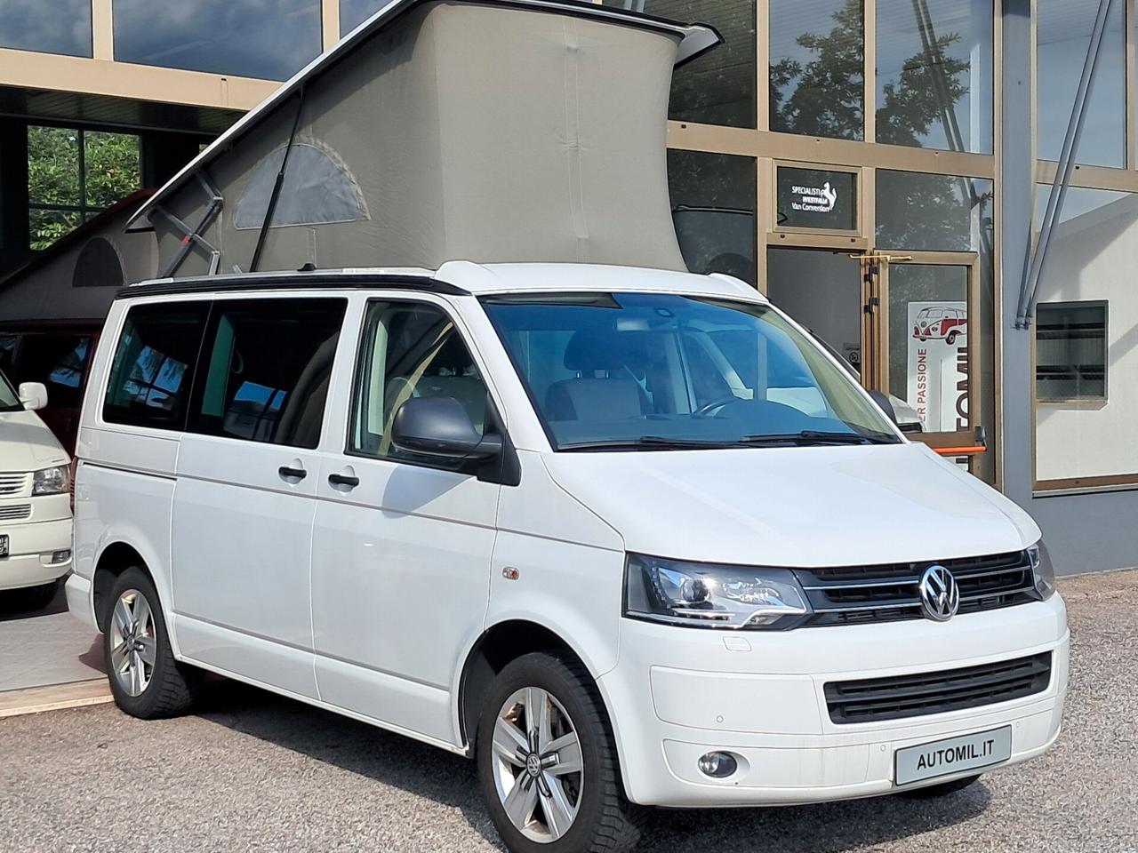 VOLKSWAGEN T5 CALIFORNIA BEACH 4MOTION 140 CV AUTOCARAVAN