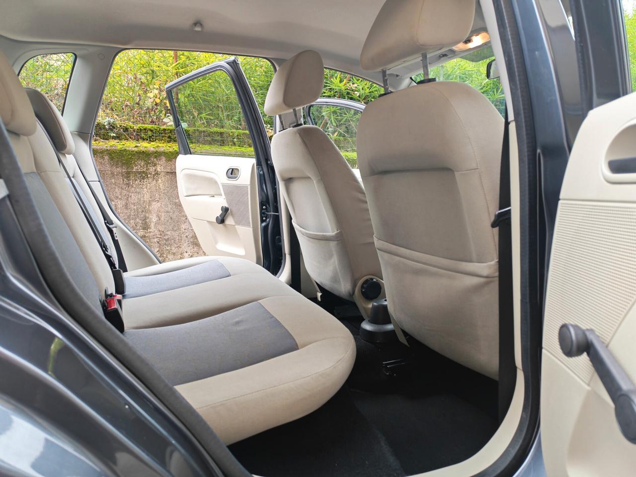 Ford Fiesta 1.2 BENZINA 75cv / 38.100km / Unipro