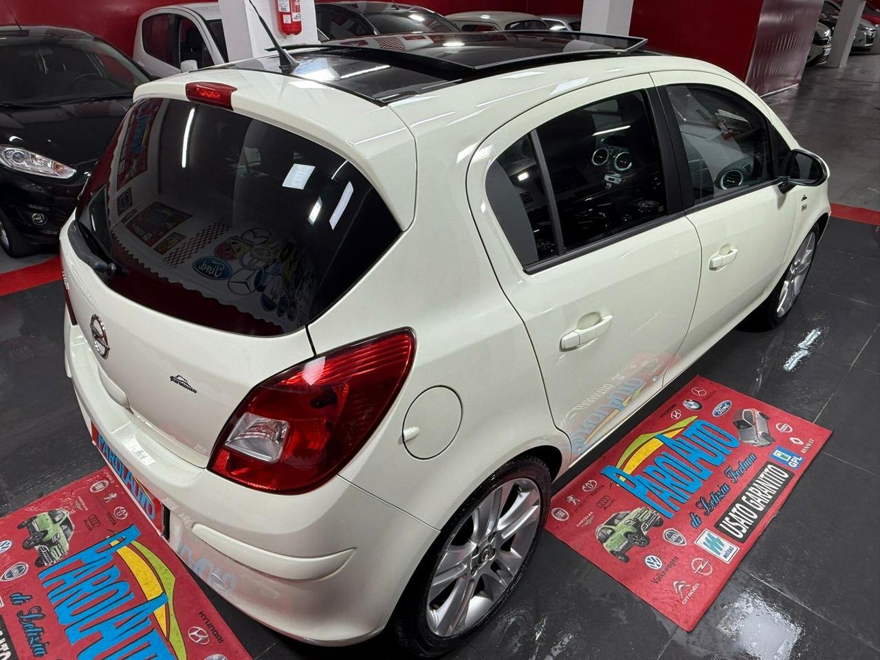 Opel Corsa 1.2 86cv Cosmo - 2011