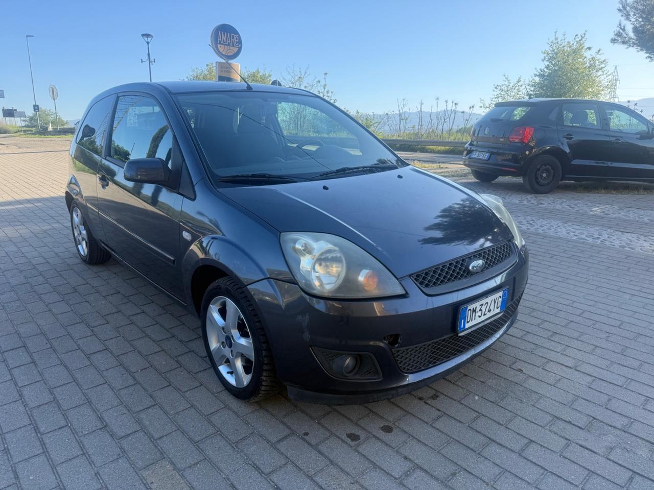 Ford Fiesta 1.4 TDCi 68CV 3 porte Titanium
