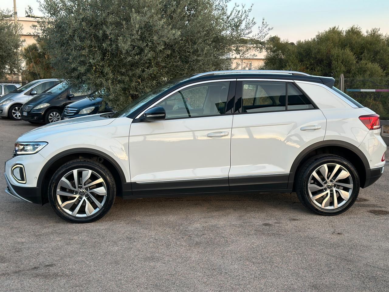 Volkswagen T-Roc 1.0 TSI R-Line PARI AL NUOVO