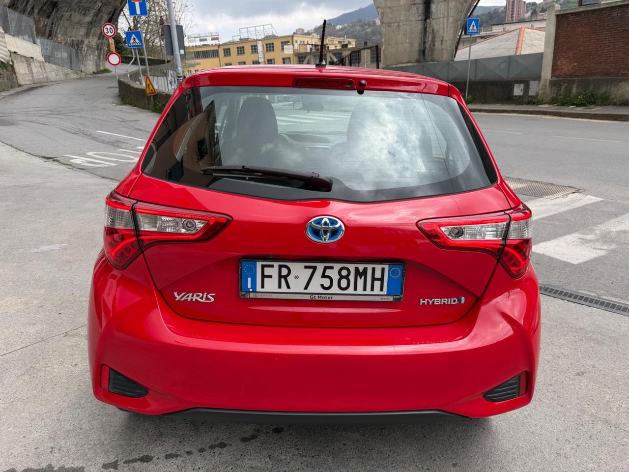 TOYOTA YARIS 1.5 HYBRID AUTOMATICO NEOPATENTATI