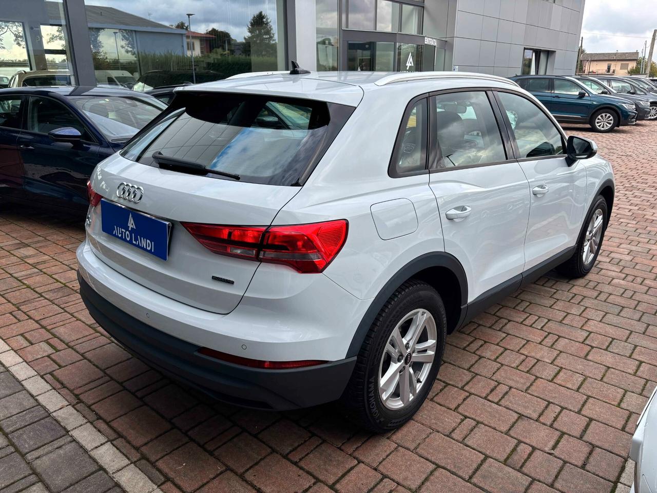 Audi Q3 35 TDI quattro S tronic Business