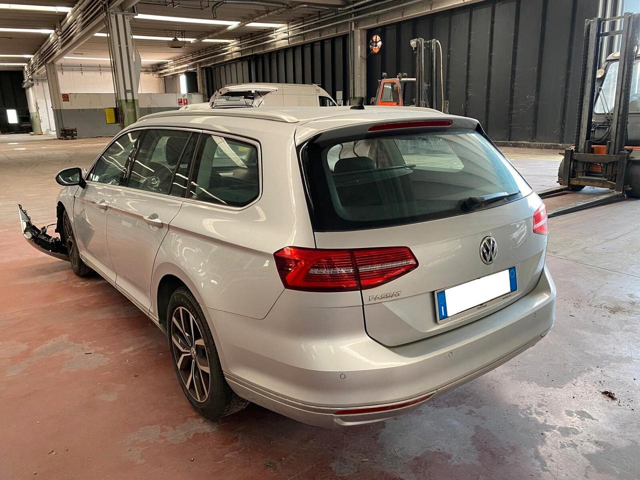 Volkswagen Passat Variant 2.0 tdi 150cv dsg START INCIDENTATA