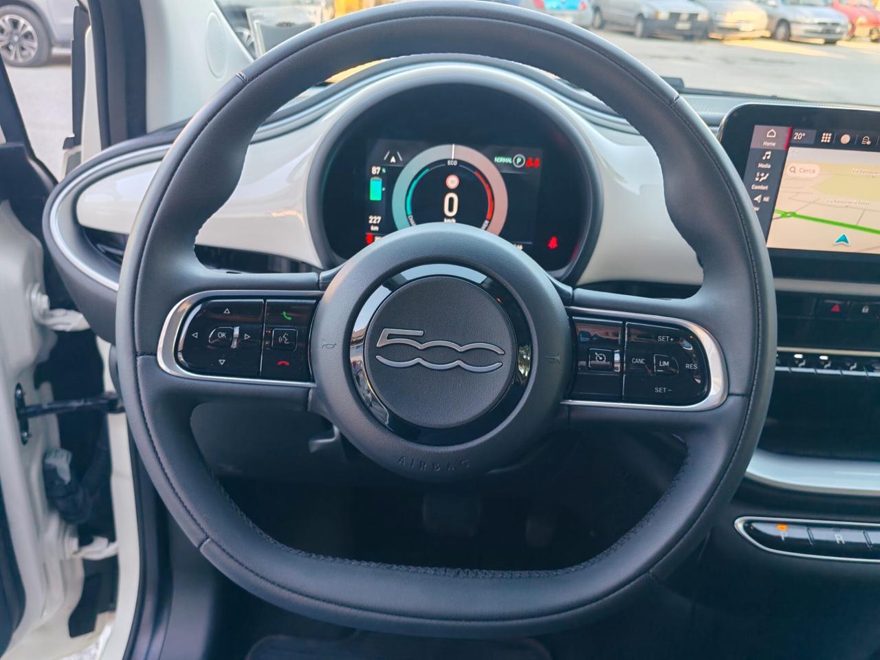 Fiat 500e Berlina 42 kWh