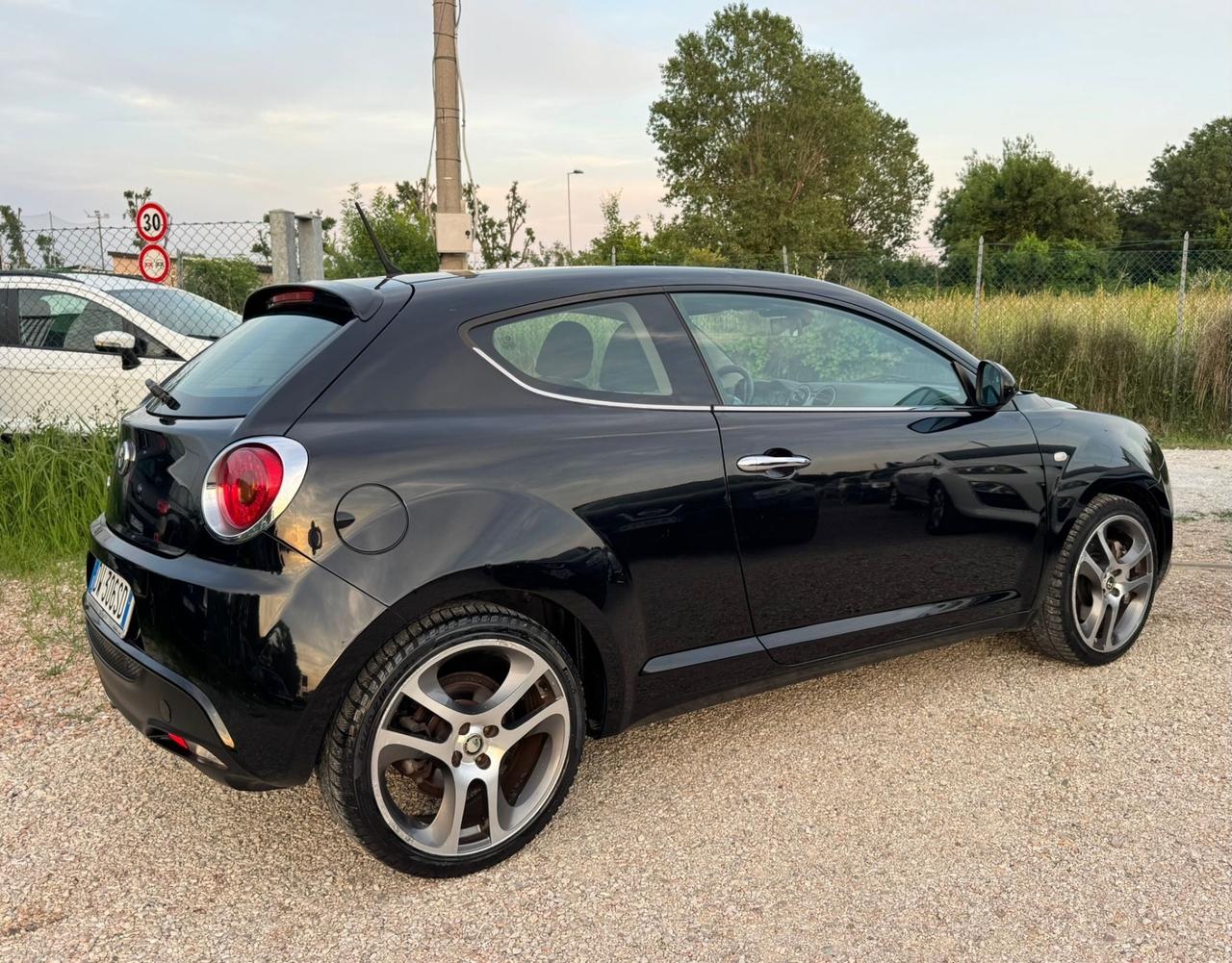 Alfa Romeo MiTo 1.4 T 155 CV Distinctive Sport Pack GPL