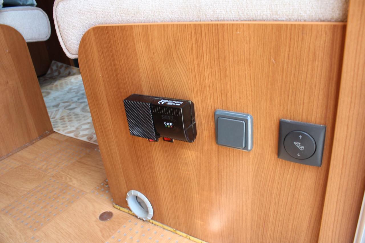 Ford CARADO FORD TRANSIT CAPRON A 241 IMPIANTO A IDROGENO