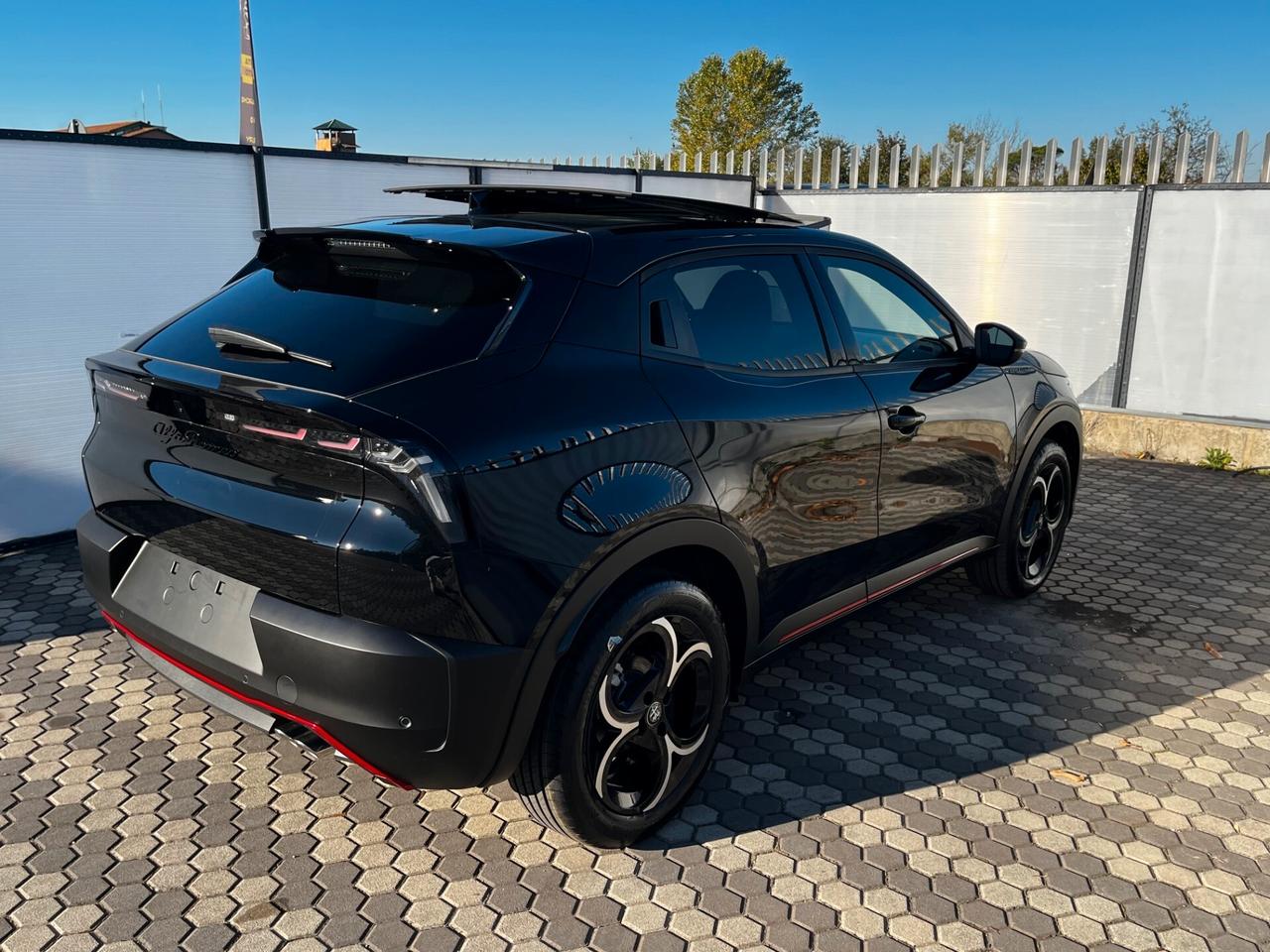 Alfa Romeo Junior Hybrid 145cv EDCT6 SPECIALE