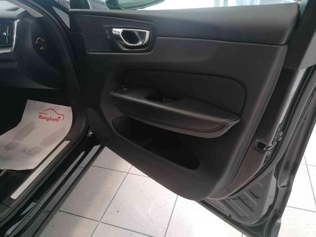 VOLVO XC60 B4 (d) AWD Geartronic Business