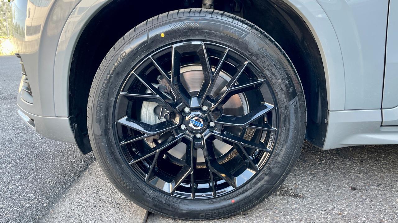 VOLVO XC 90 B5D 2.0 AWD ULTIMATE BRIGHT 235CV - 7 POSTI, PELLE, FULL LED