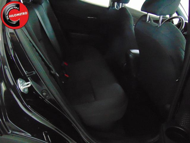 TOYOTA C-HR 1.8 Hybrid E-CVT Business