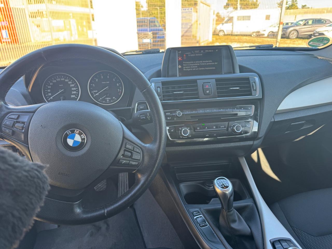 Bmw 116 - 1.6 benz - 2015