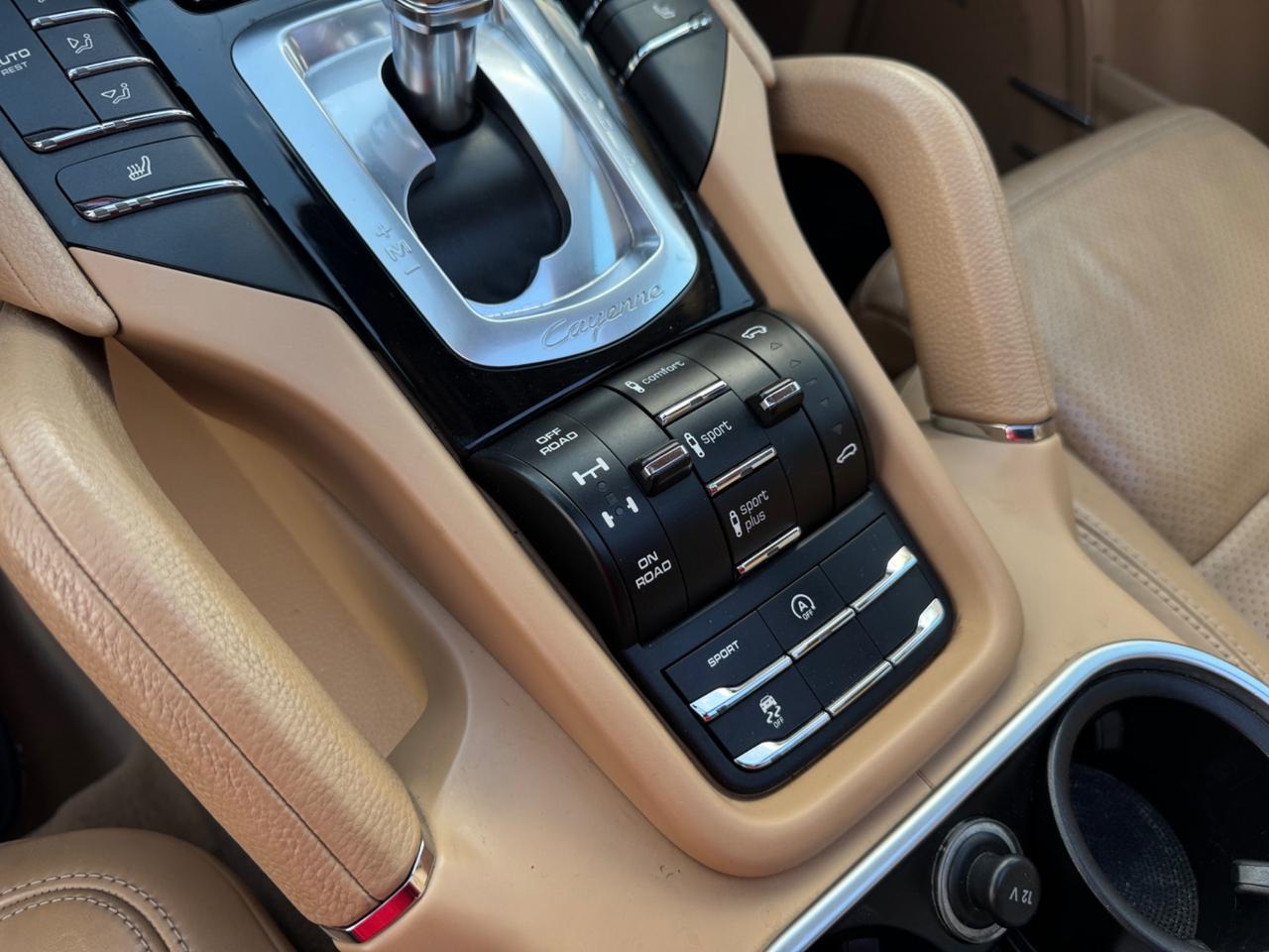 PORSCHE CAYENNE 3.0 D V6 250 CV PLATINUM FULL IVA ESPOSTA