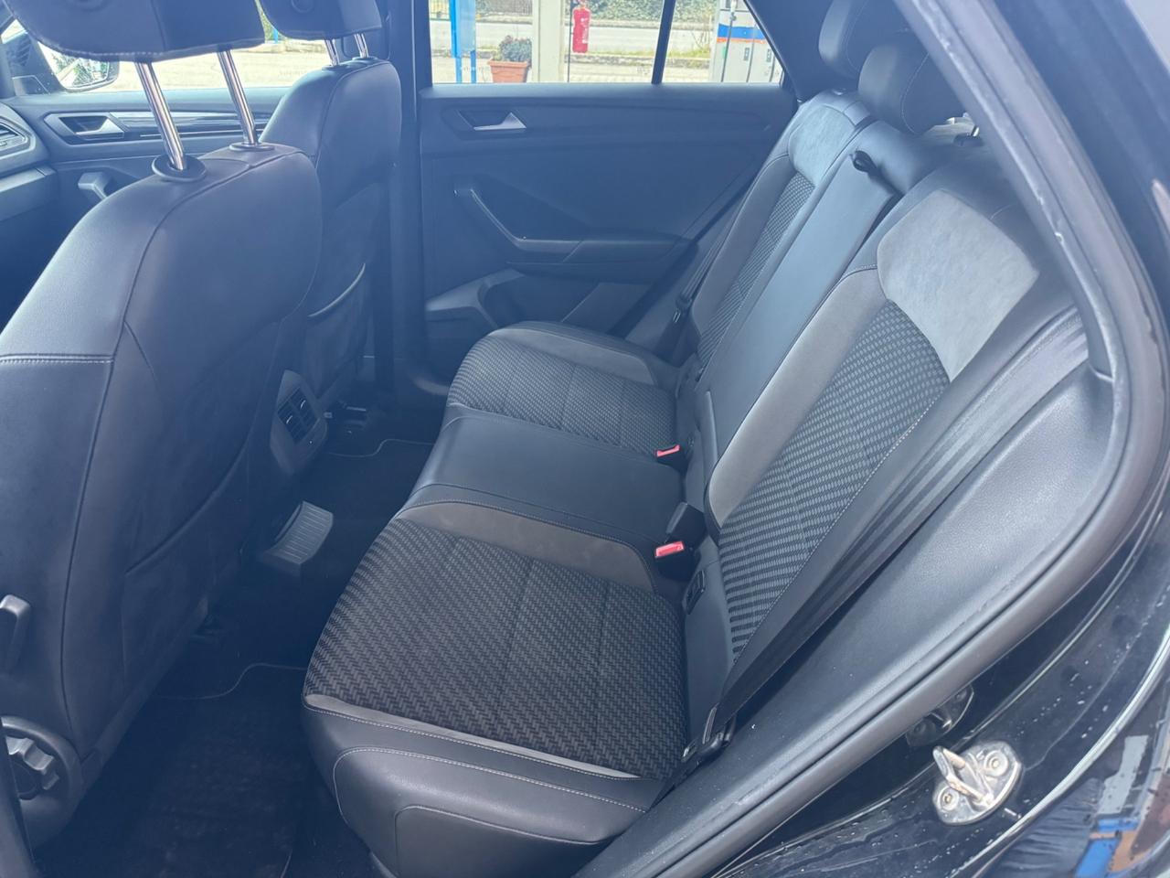 Volkswagen T-Roc 1.6 TDI R-Line BlueMotion Technology