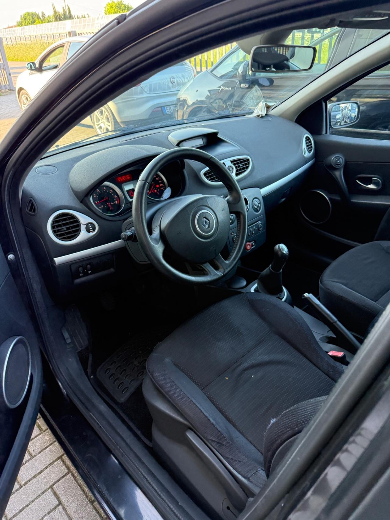 Renault Clio 1.2 16V 5 porte Luxe