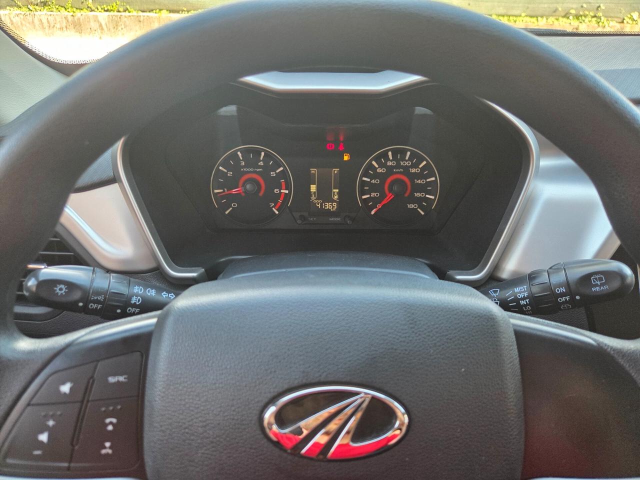 Mahindra KUV100 1.2 VVT K6+ 87cv