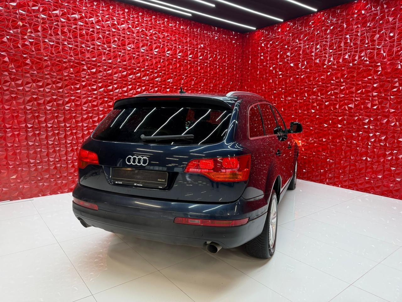 Audi Q7 3.0 V6 TDI 233CV quattro tiptronic 7 POSTI