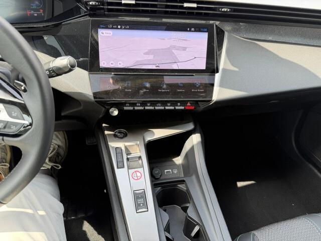Peugeot 408 Hybrid 145 e-DCS6 Allure