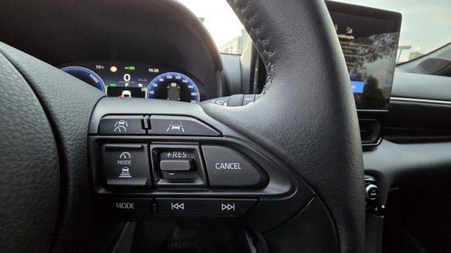 TOYOTA Yaris 1.5 Hybrid 5 porte Premiere NEOPATENTATI PERMUTE