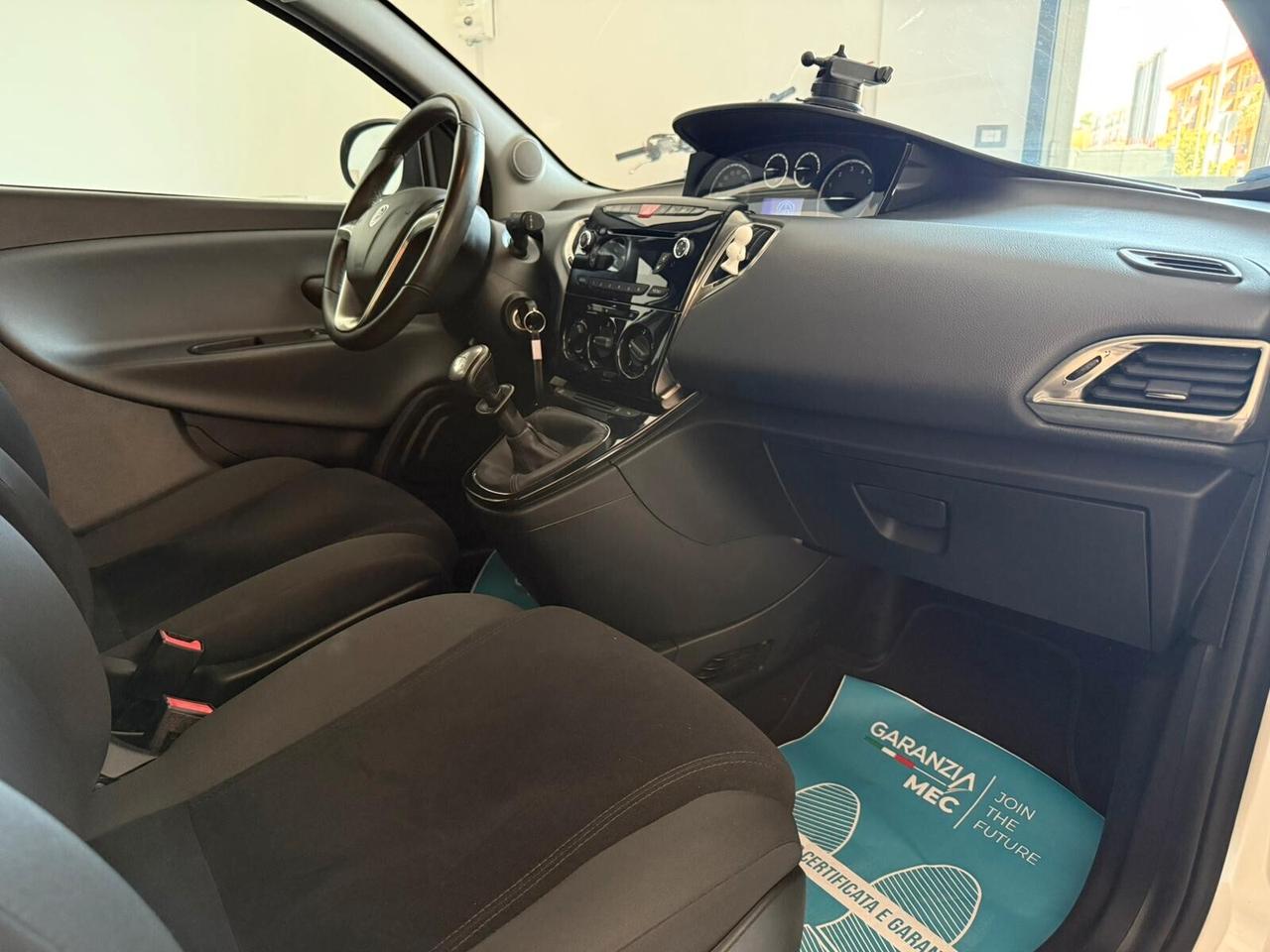 Lancia Ypsilon 1.2 69 CV Gold