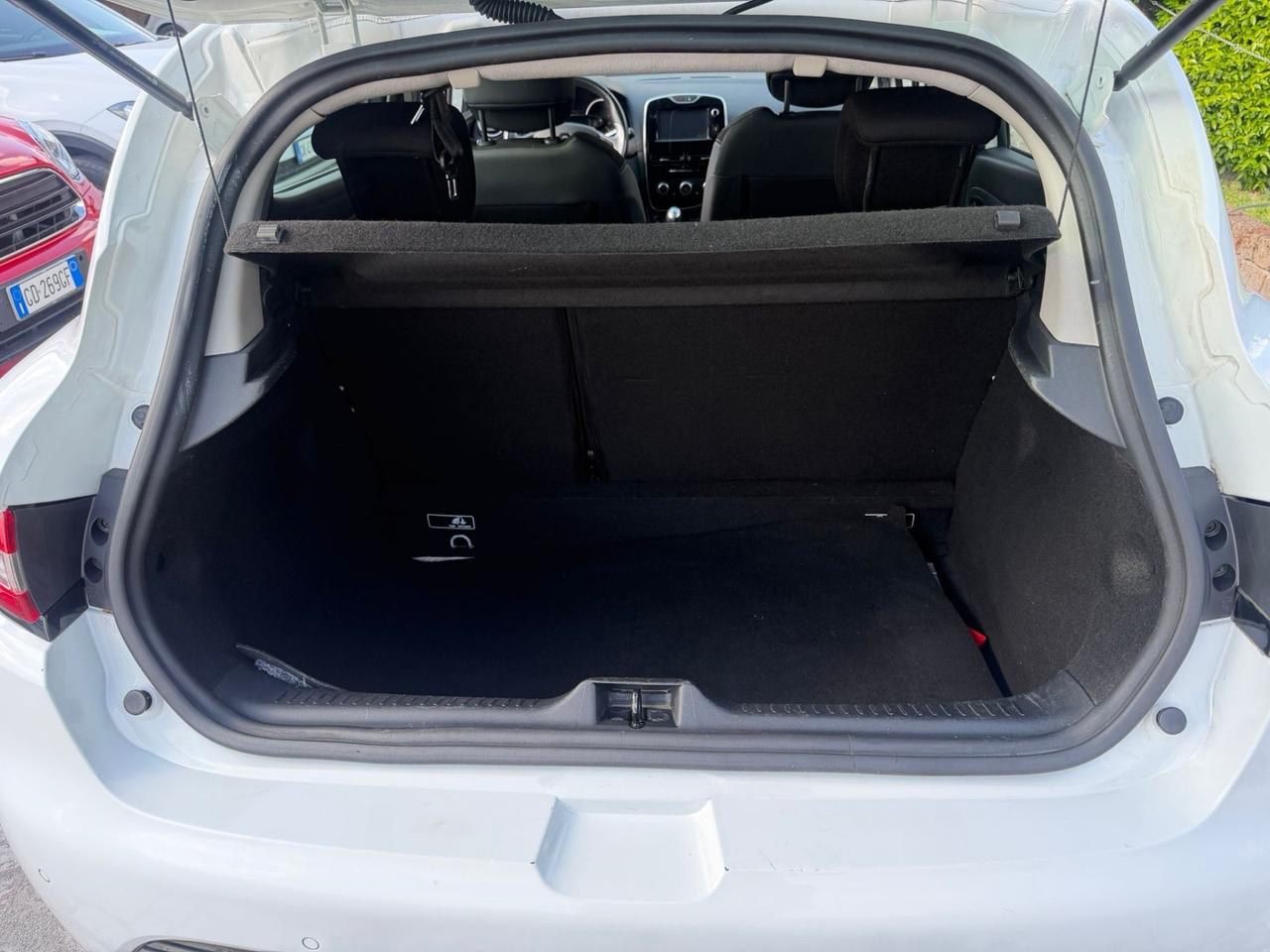 Renault Clio 1.5 dCi 8V 75CV 5 porte Costume National neopatentati