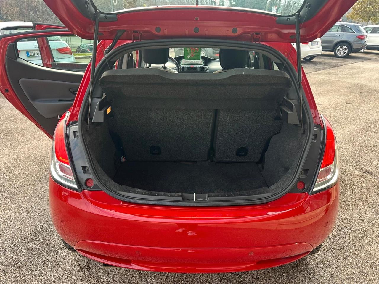 Lancia Ypsilon 1.3 MJT 16V 95 CV 5 porte S&S Gold NEOPATENTATI