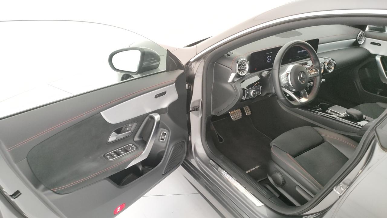 Mercedes-Benz CLA Coupe 200 d Premium auto