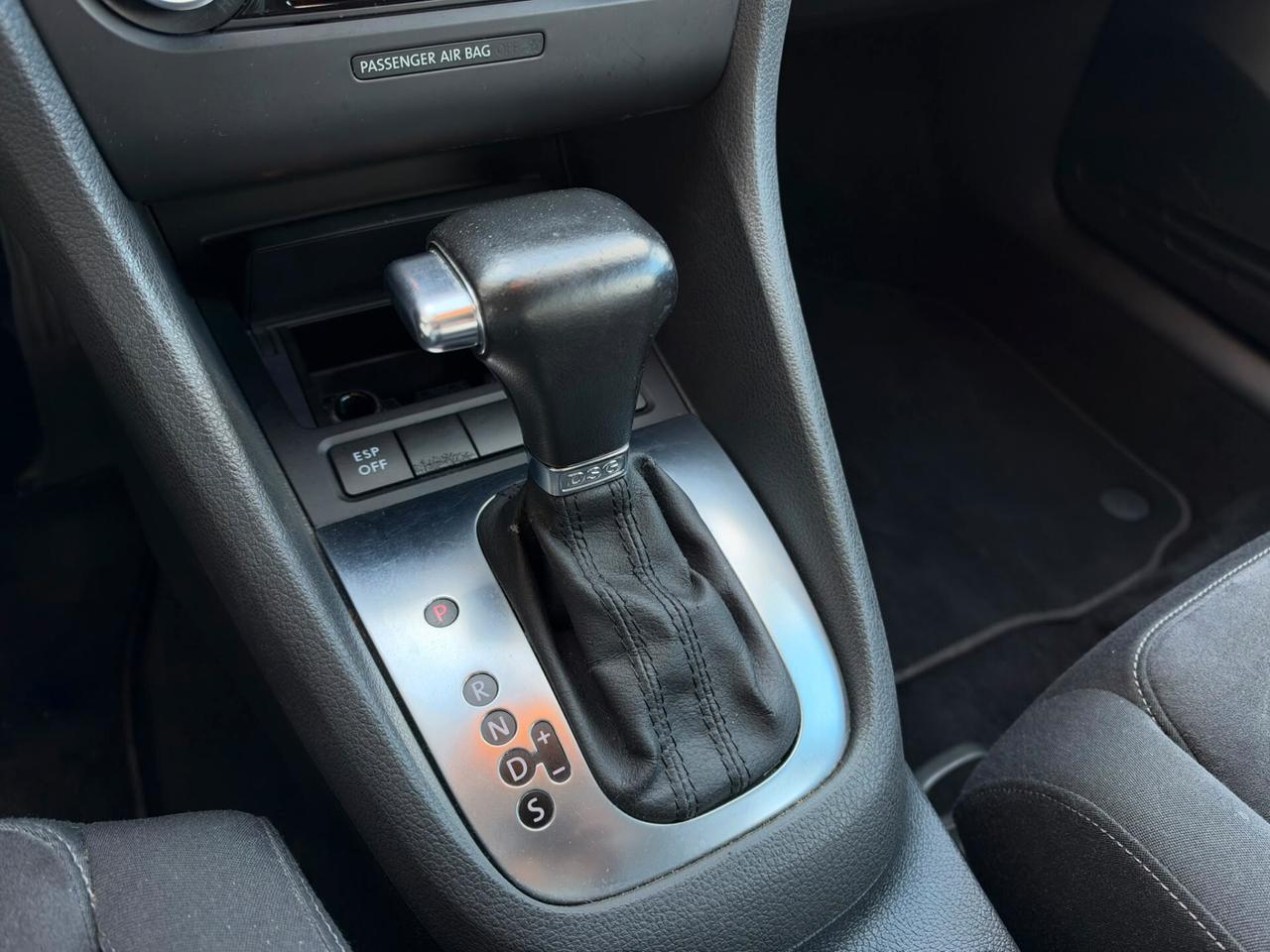 Volkswagen Golf 1.6 Highline
