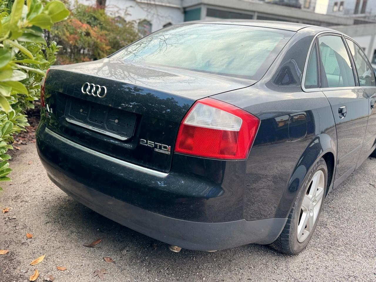 Audi A4 2.5 V6 TDI/180 CV cat quattro