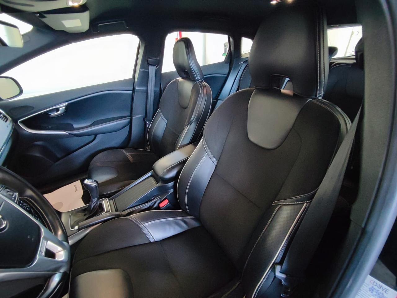 Volvo V40 D2 R-design