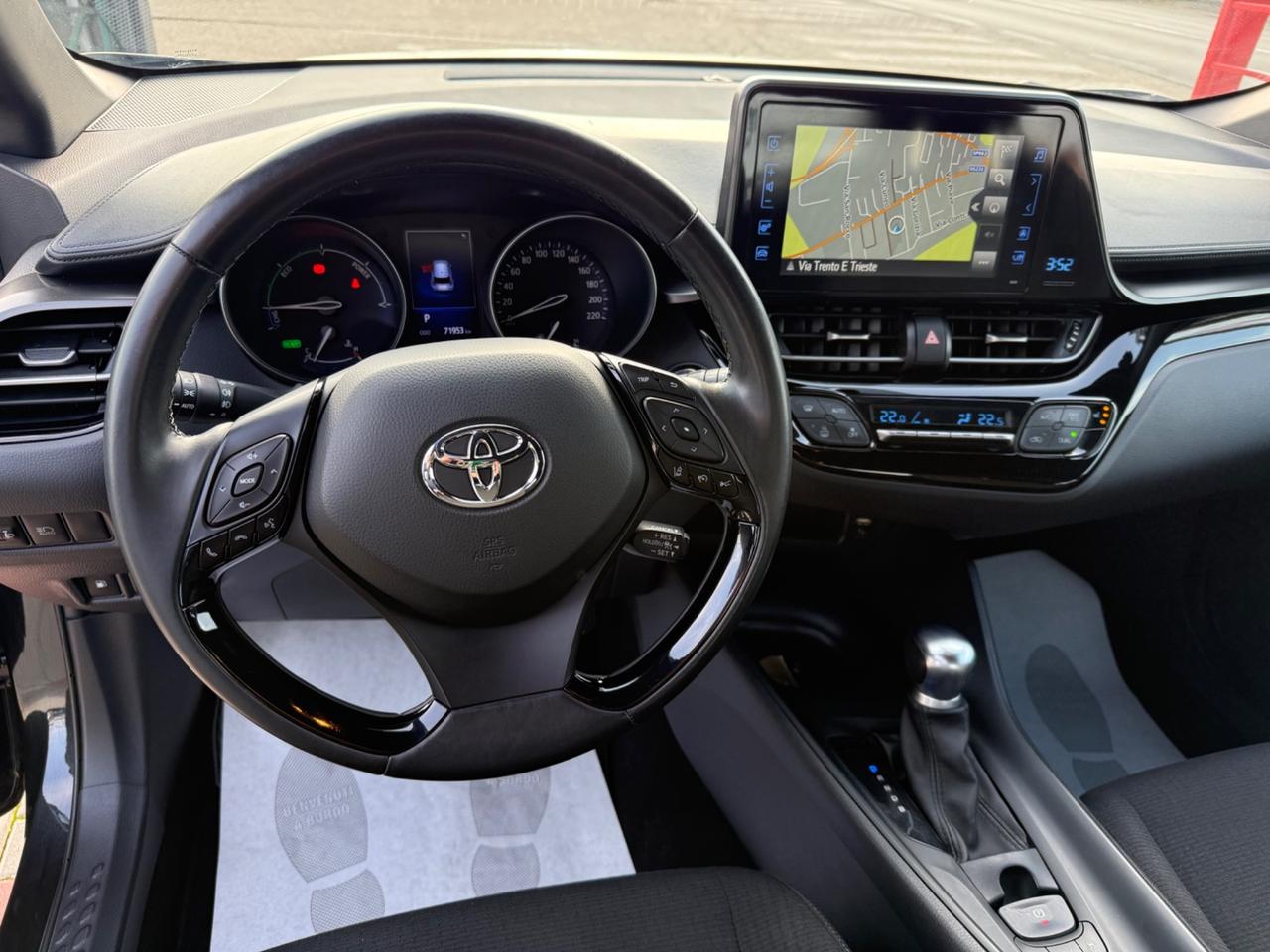 Toyota C-HR 1.8 Hybrid E-CVT Style+