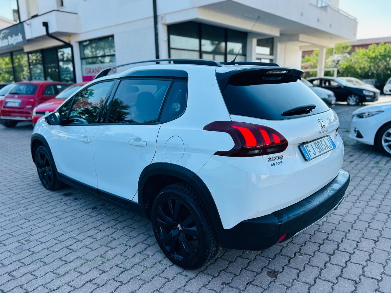 Peugeot 2008 BlueHDi 120 S&S Crossway