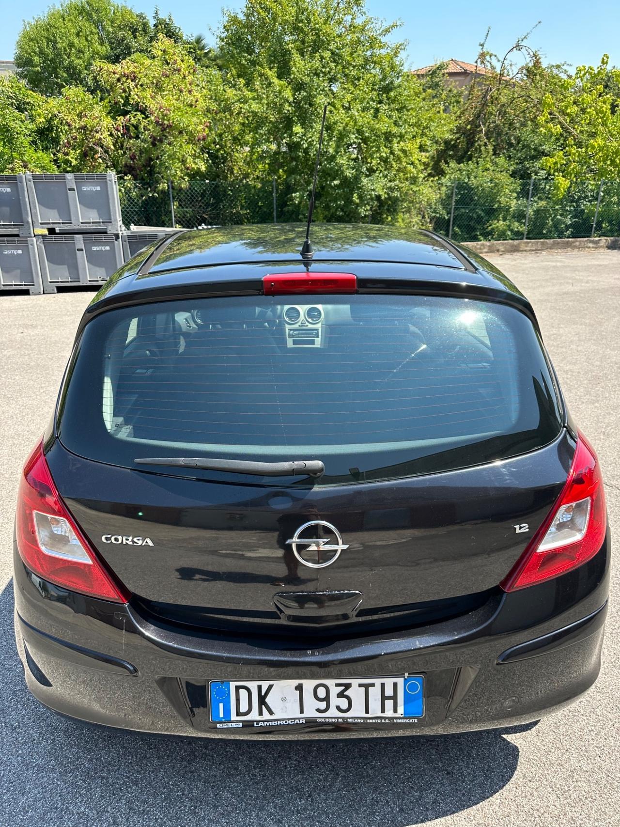 Opel Corsa 1.2 5 porte Cosmo