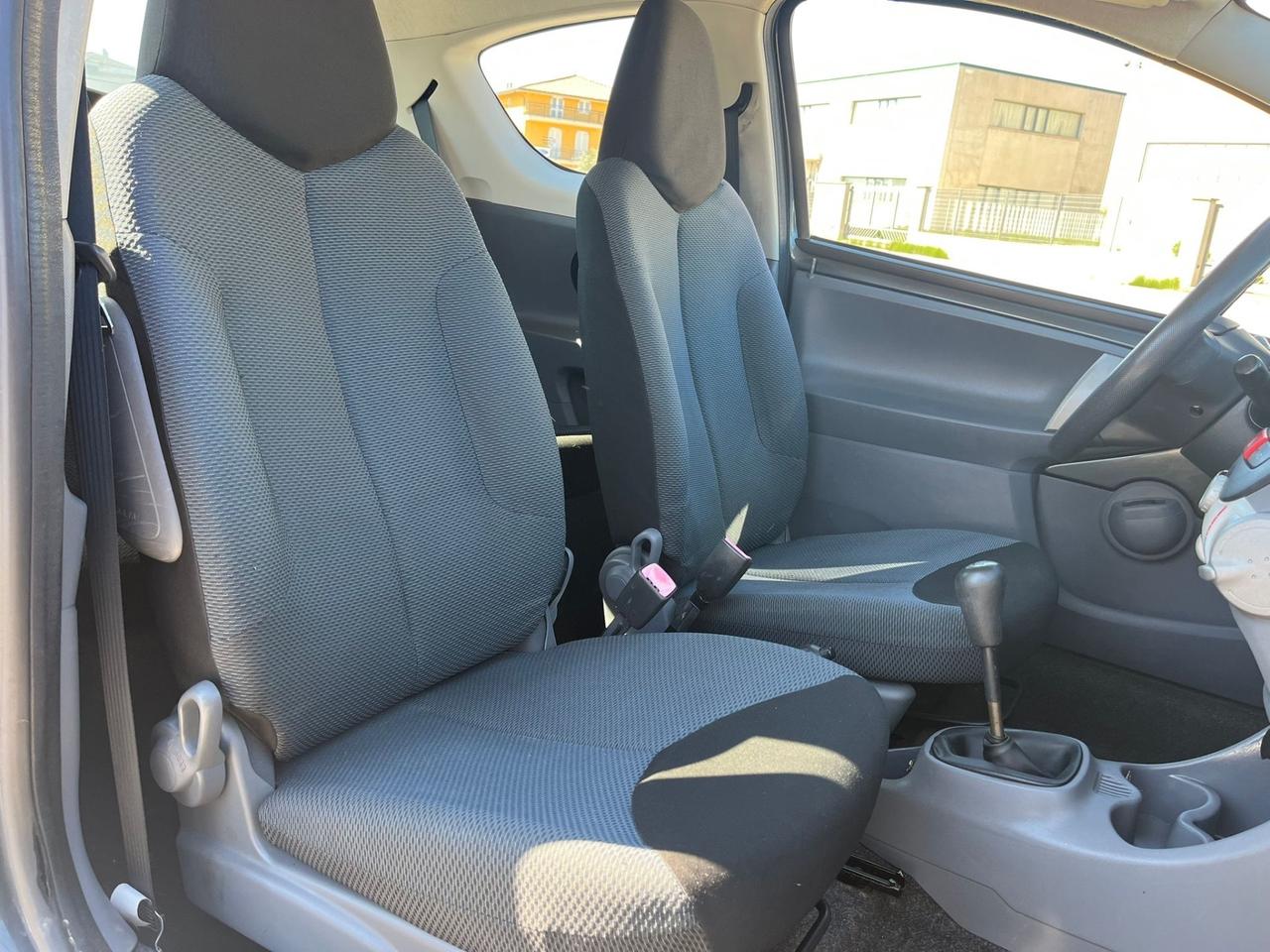 Toyota Aygo 1.0 12V VVT-i 3 porte 142000 KM