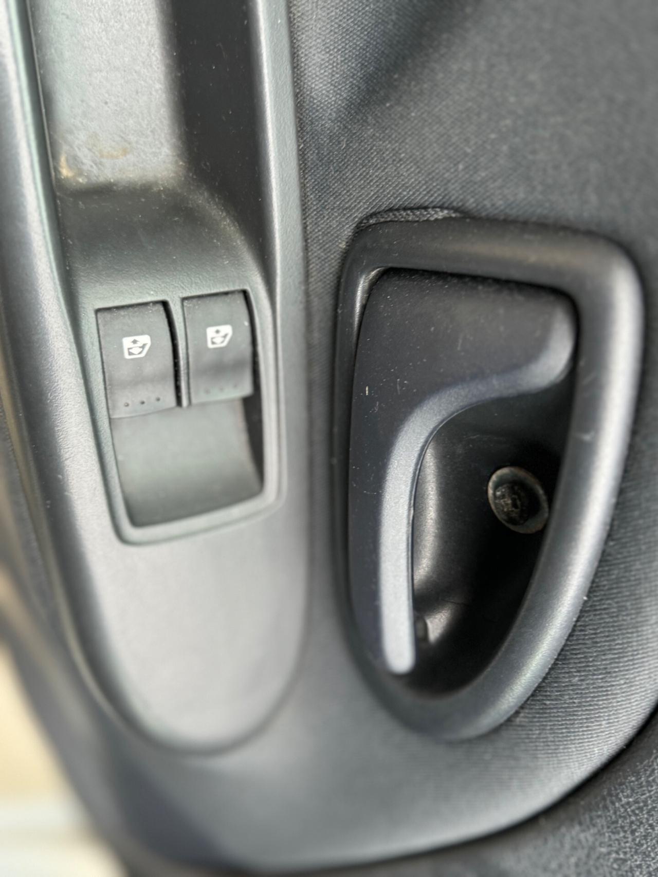 Renault Clio 1.2 16V GPL cat 3 porte sport