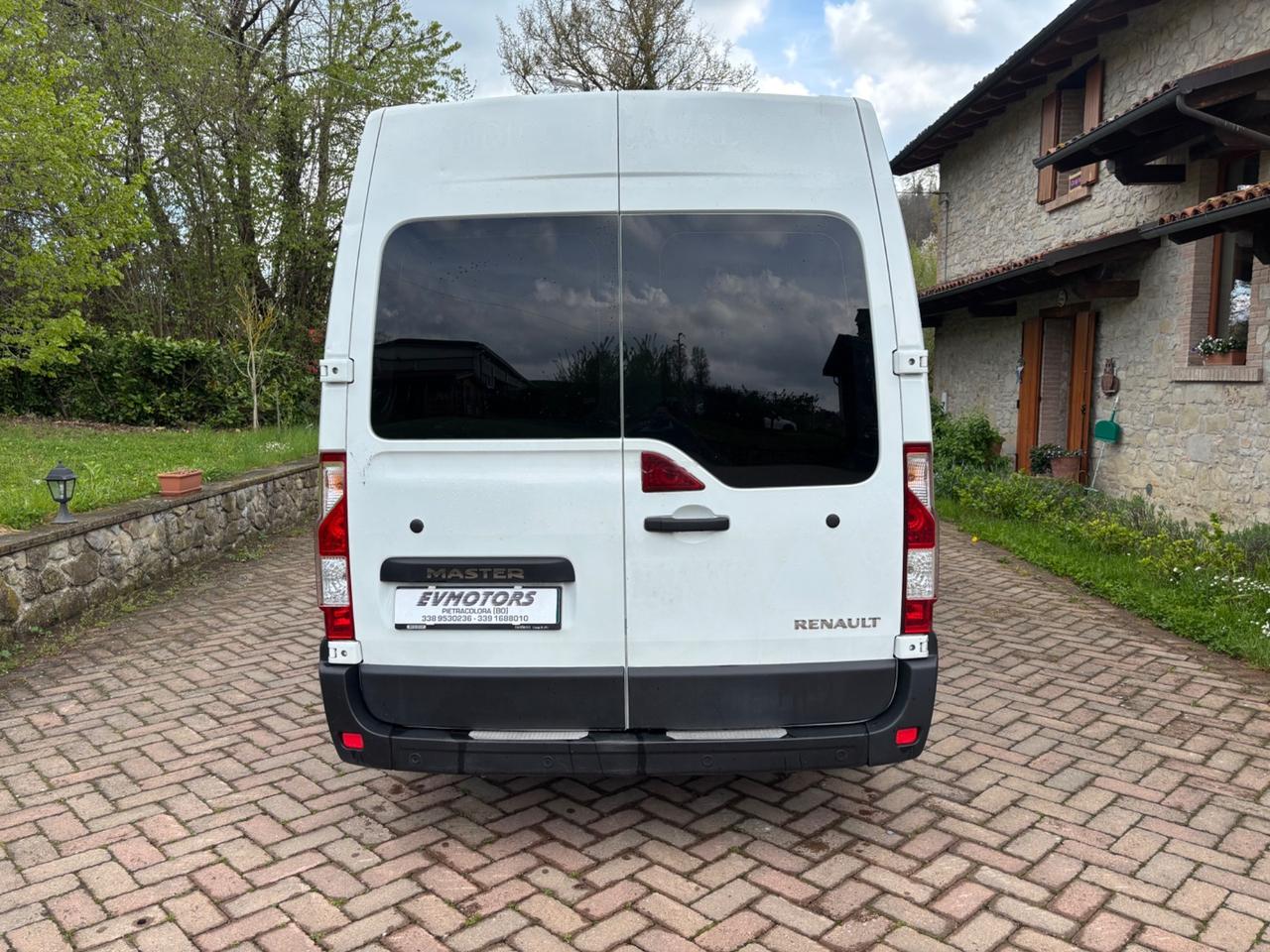 Renault Master T35 2.3 dCi/125